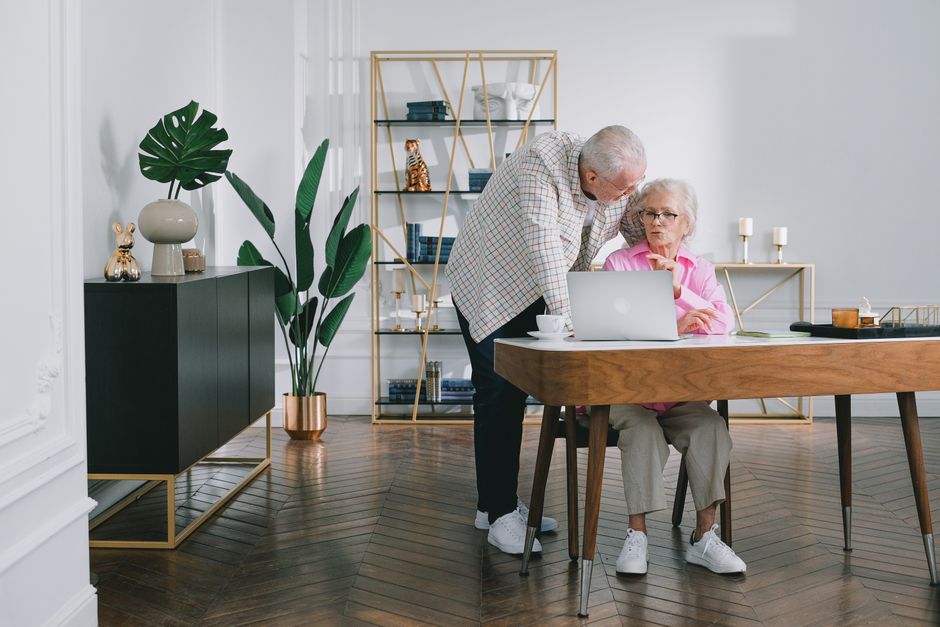 Using AI for Early Retirement Without Losing Your Edge